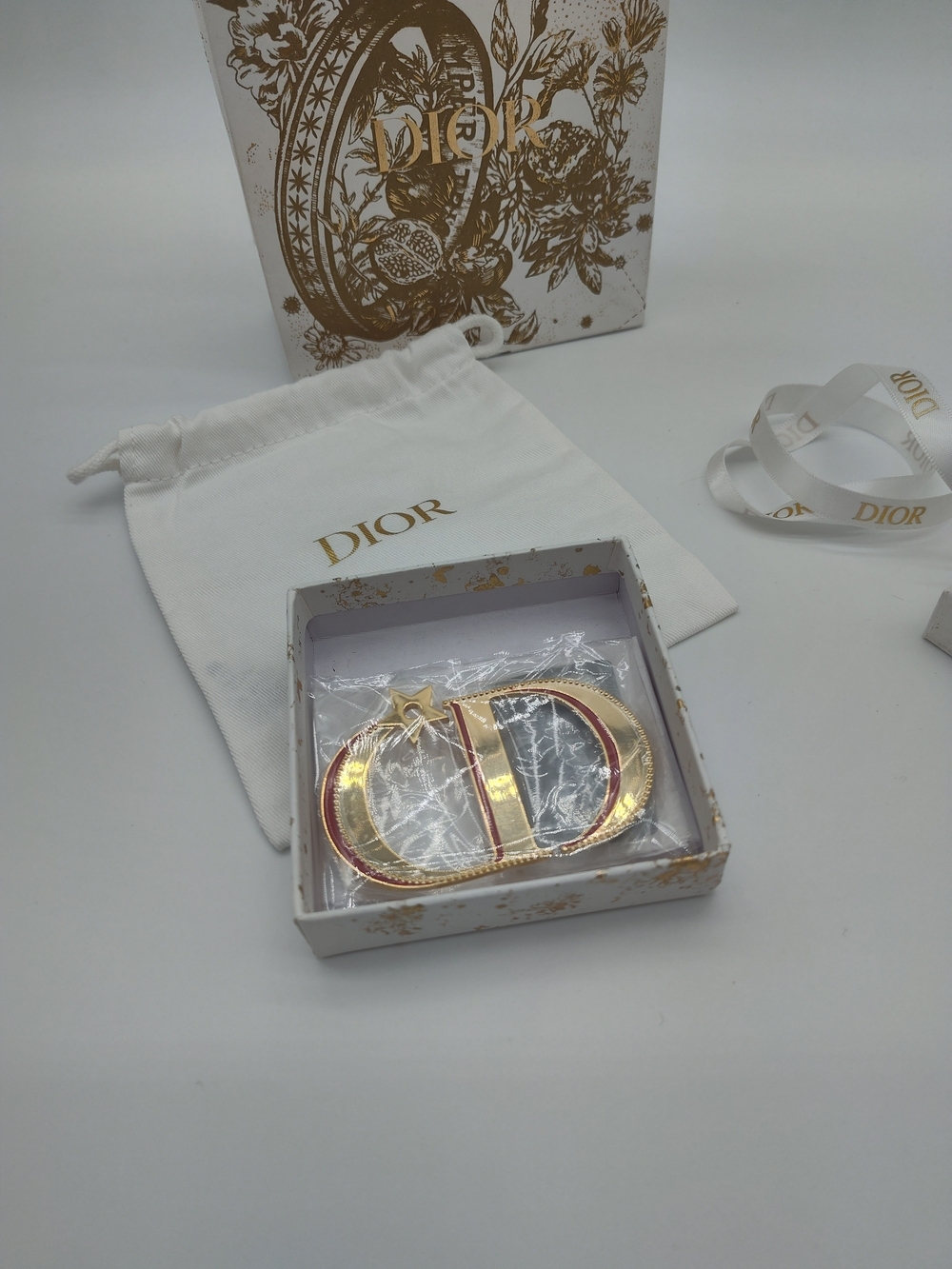 DIOR VIP Gift Lucky Star CD Brooch Full Gift Set New With Box & Bag NWT - Picture 5 of 11